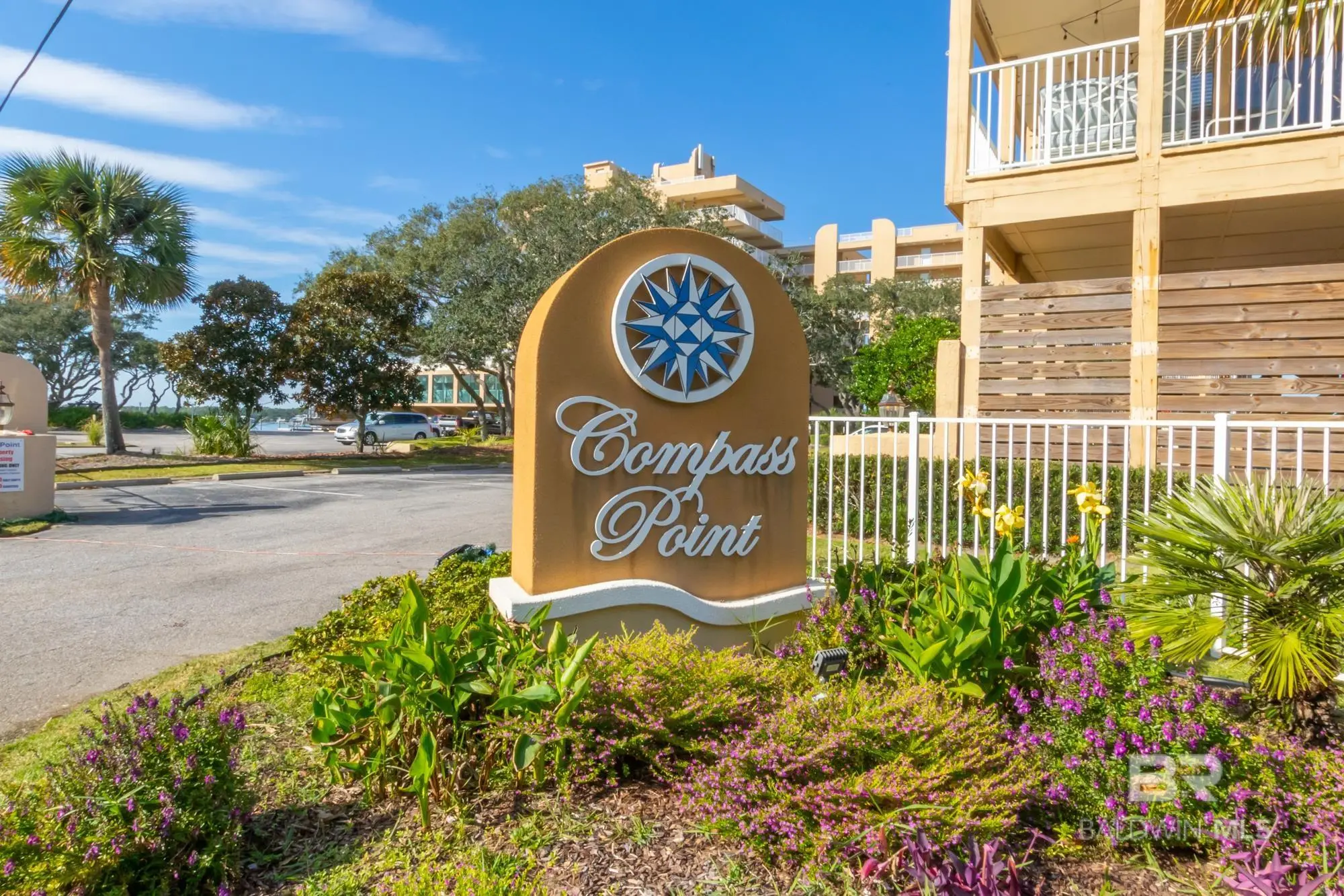 Photo of Listing #383042