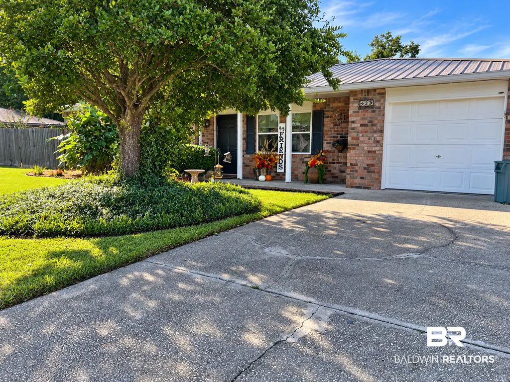 425 Cedar Court, Foley