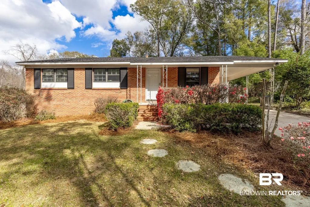53 Young Street, Fairhope