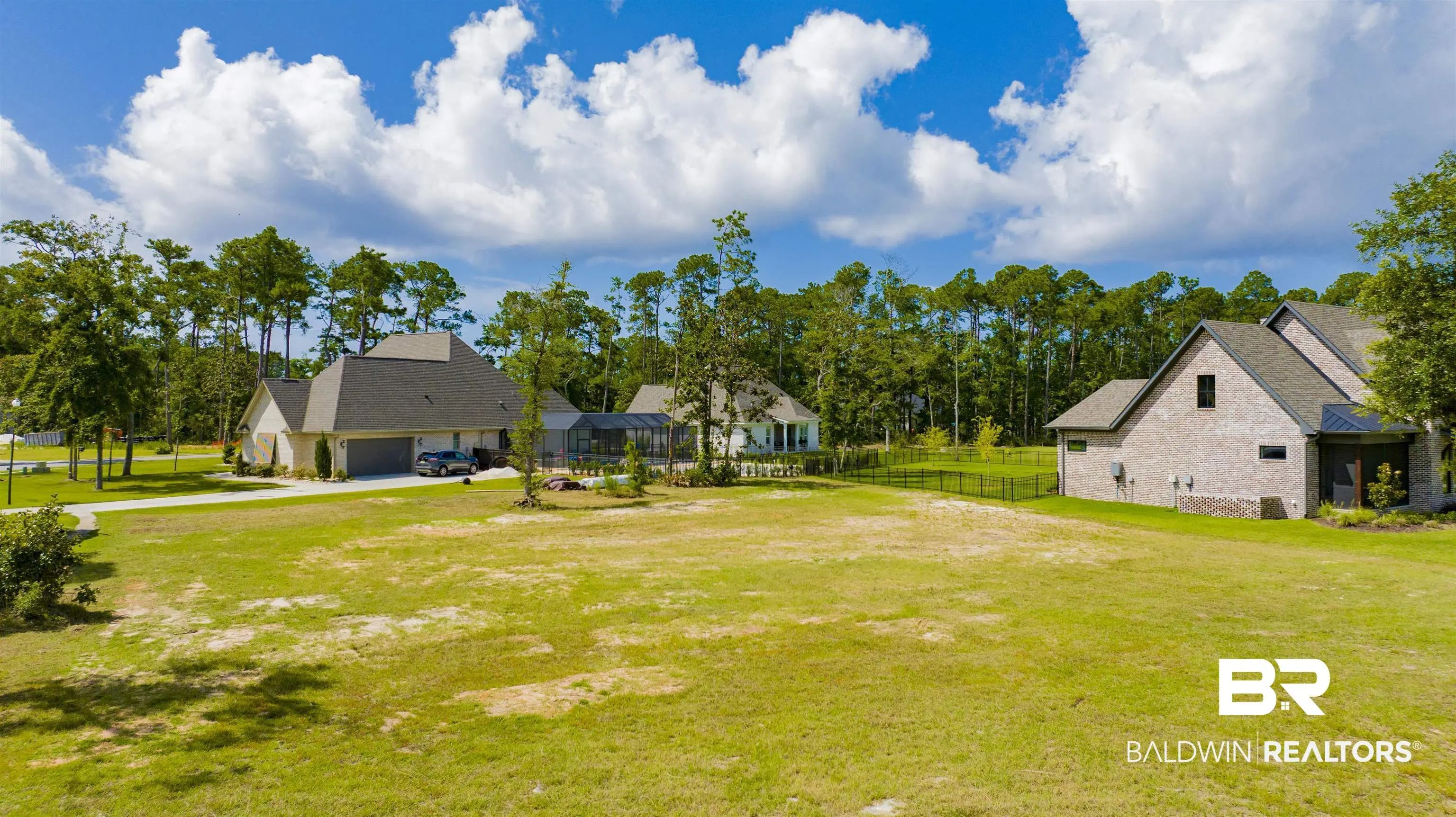 Photo of Listing #381836