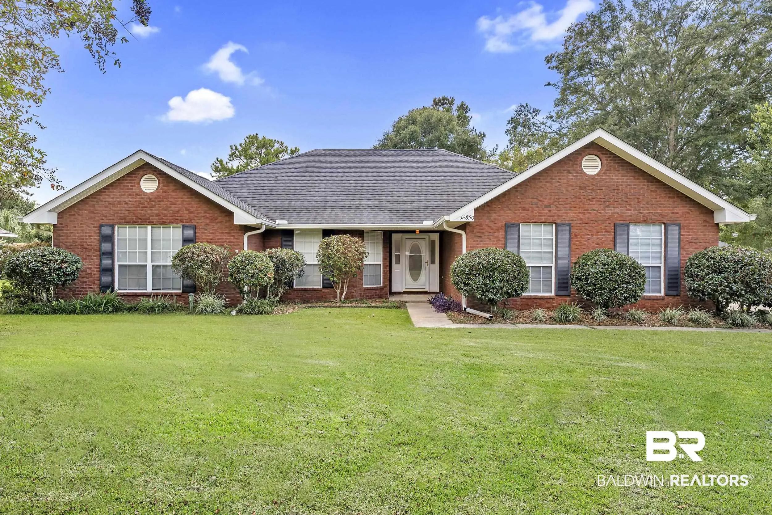 Photo of Listing #384572