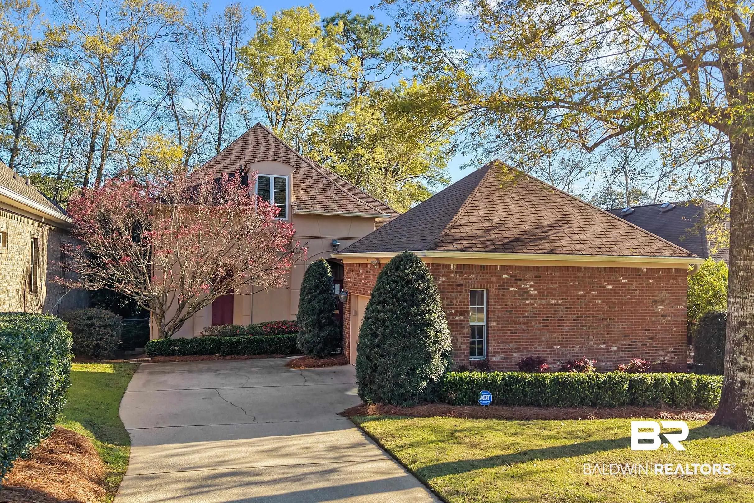 Photo of Listing #398840