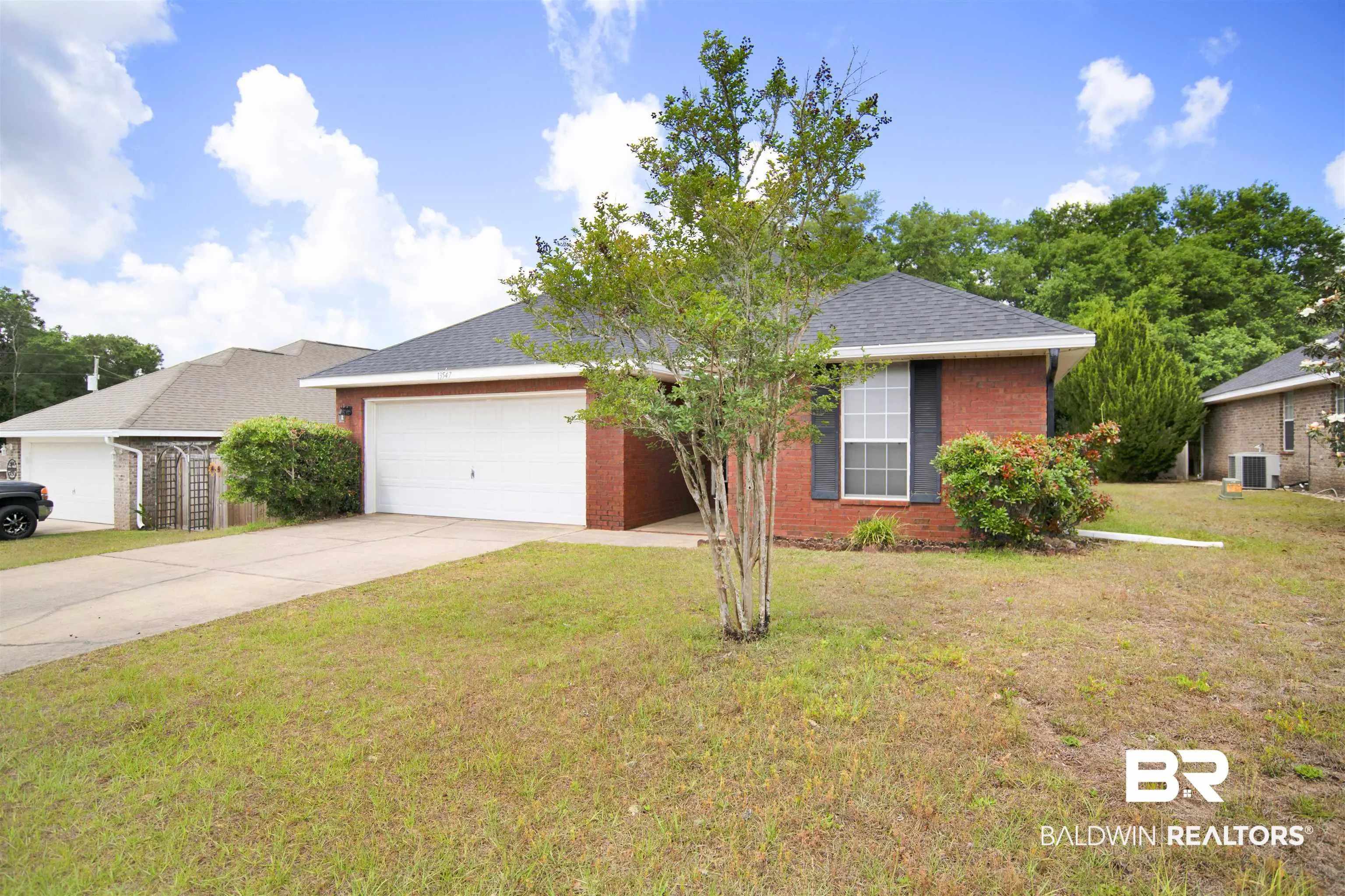 Photo of Listing #396039