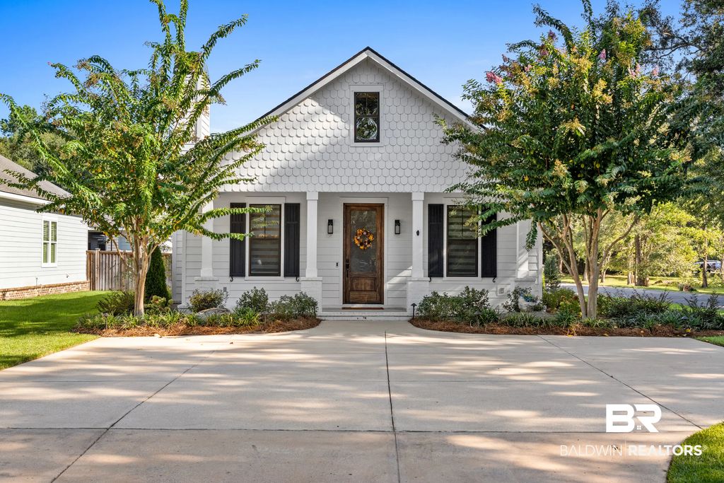 762 Central Boulevard, Fairhope