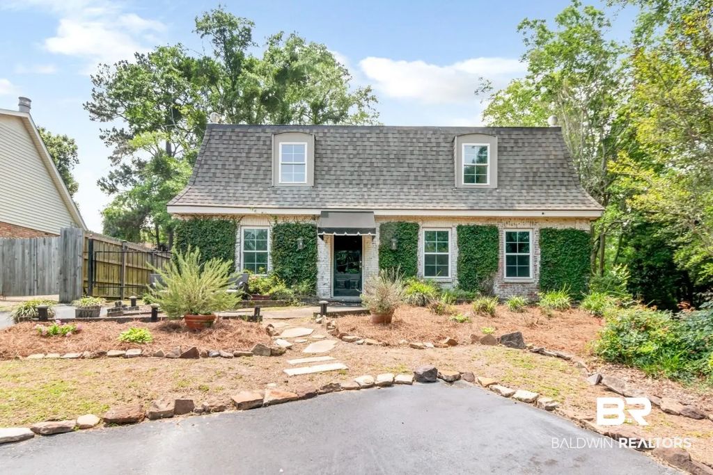 407 Stillwood Lane, Mobile
