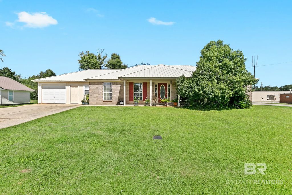 202 W Hamm St, Summerdale