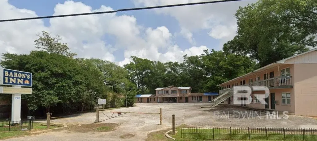 701 S Mobile Street, Fairhope