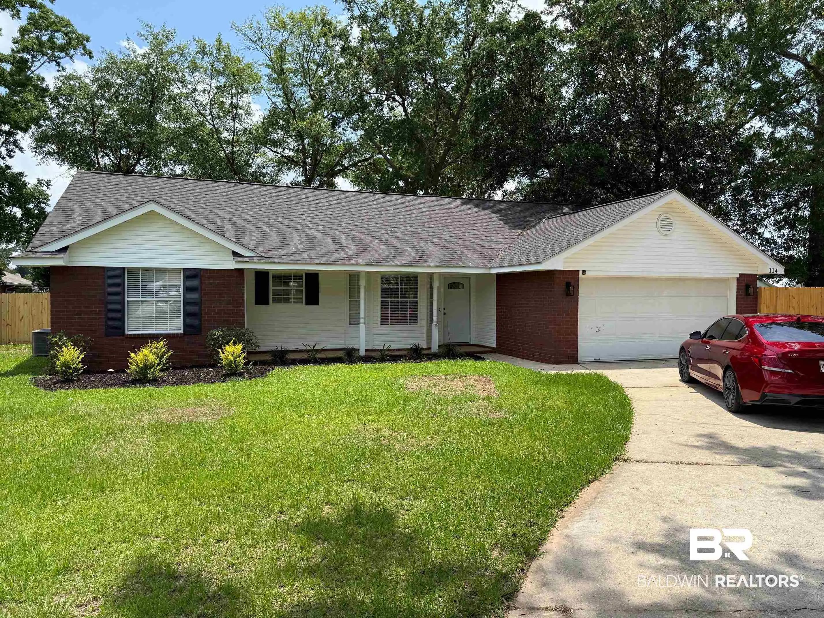 Photo of Listing #379701