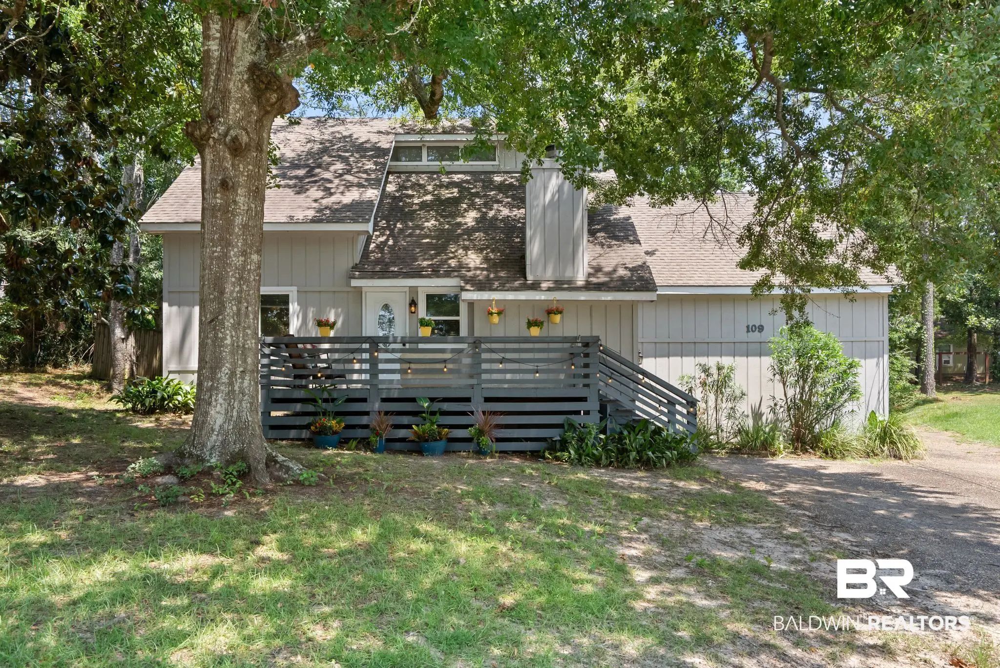 Photo of Listing #406517