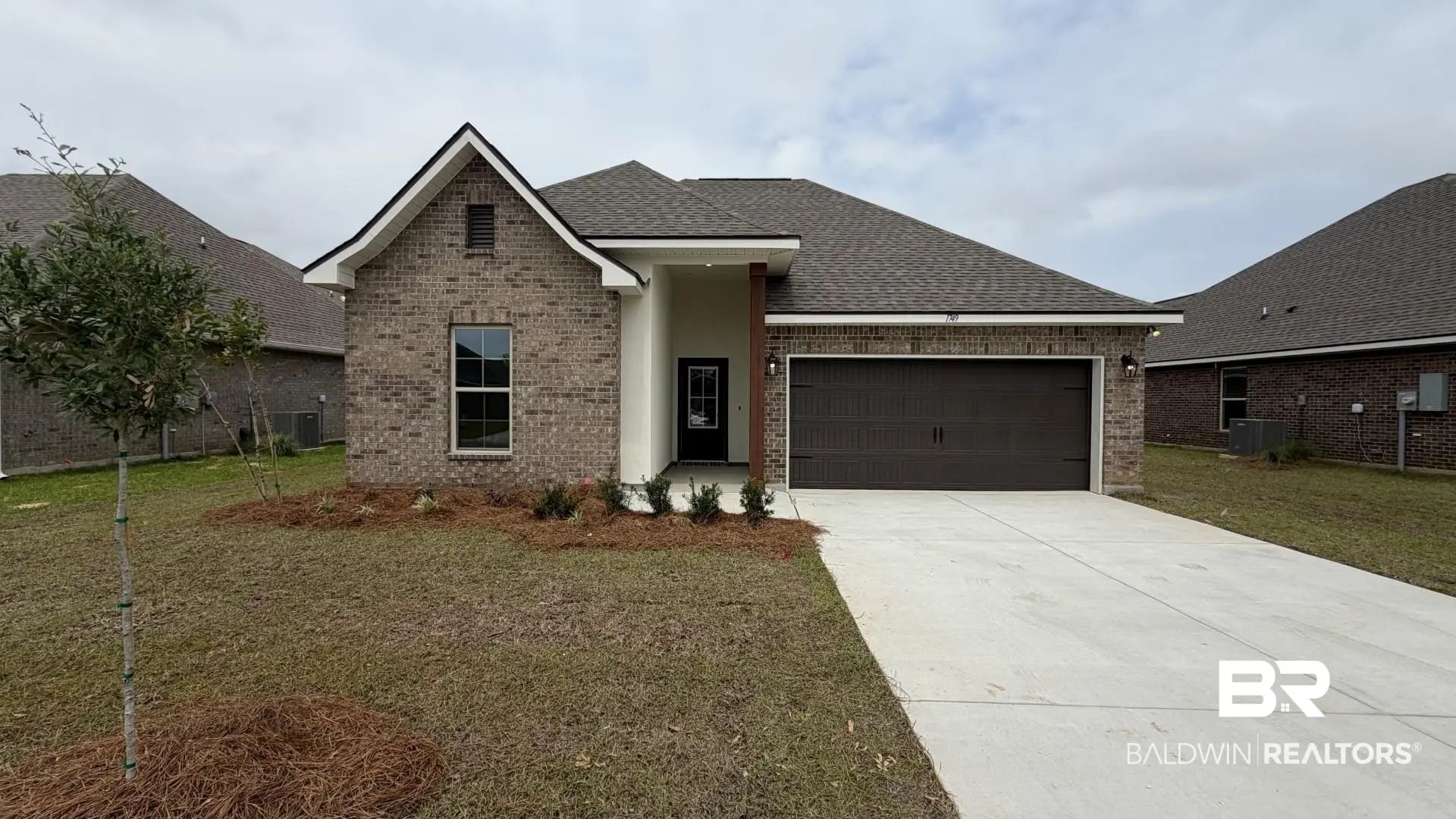 Photo of Listing #392327