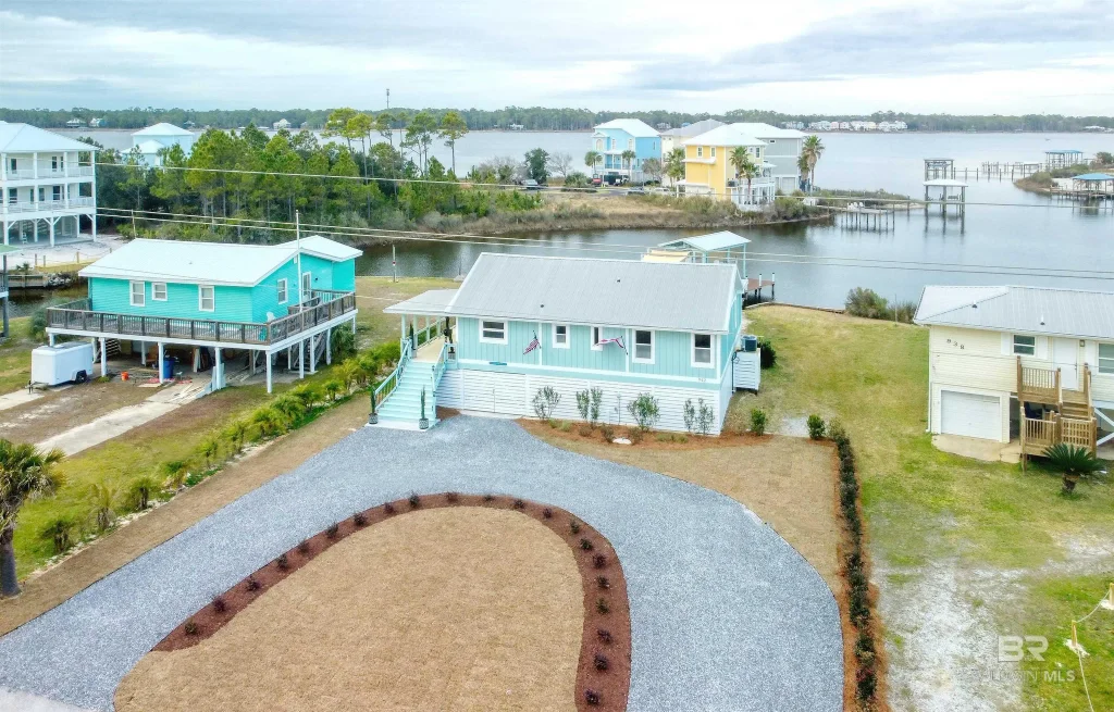 942 W Lagoon Avenue, Gulf Shores