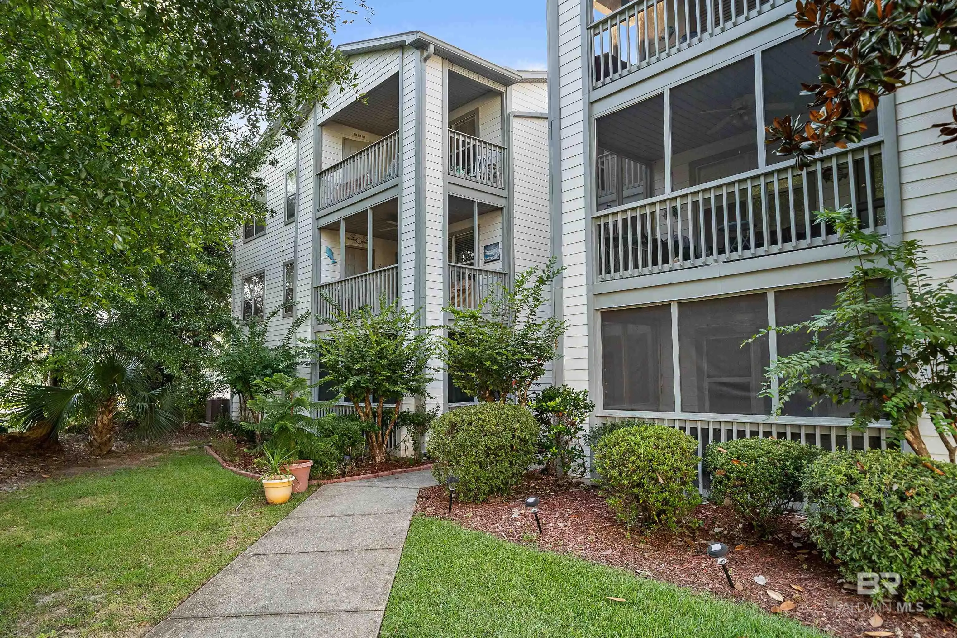 Photo of Listing #385206