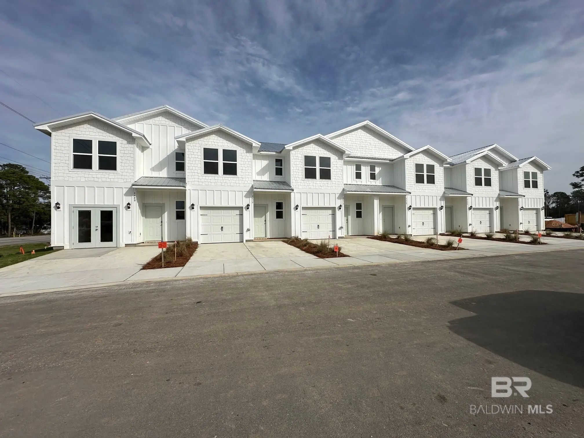 Photo of Listing #379702