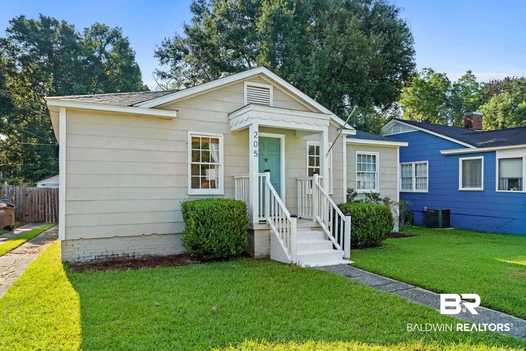 205 Pinehill Drive, Mobile