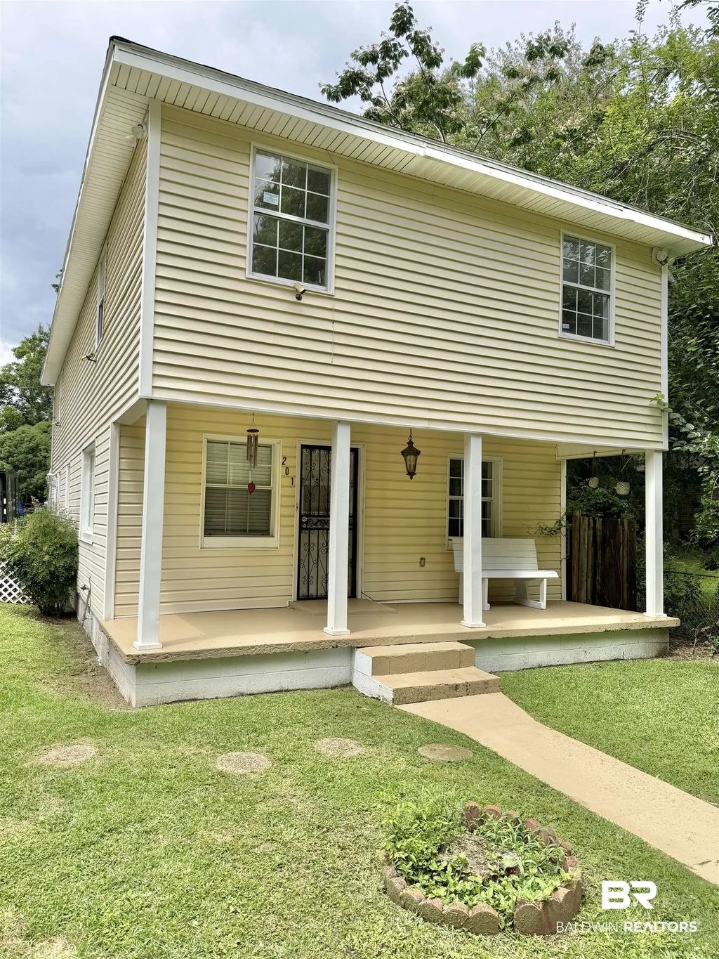 201 Mcglasker Street, Atmore