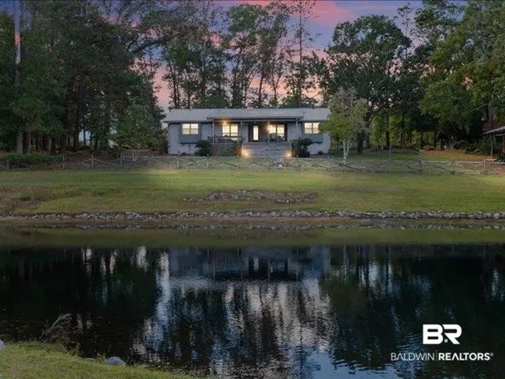 4650 Wiggins Road, Wilmer