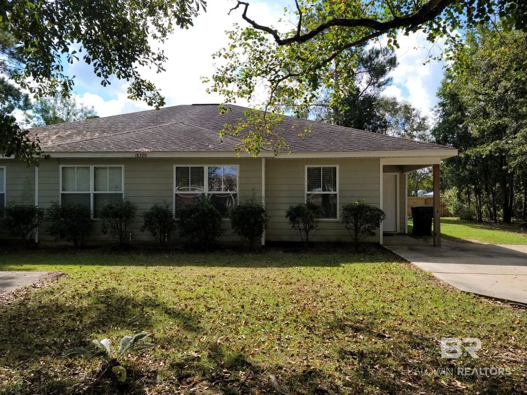 18390 W Hammond Street B, Robertsdale