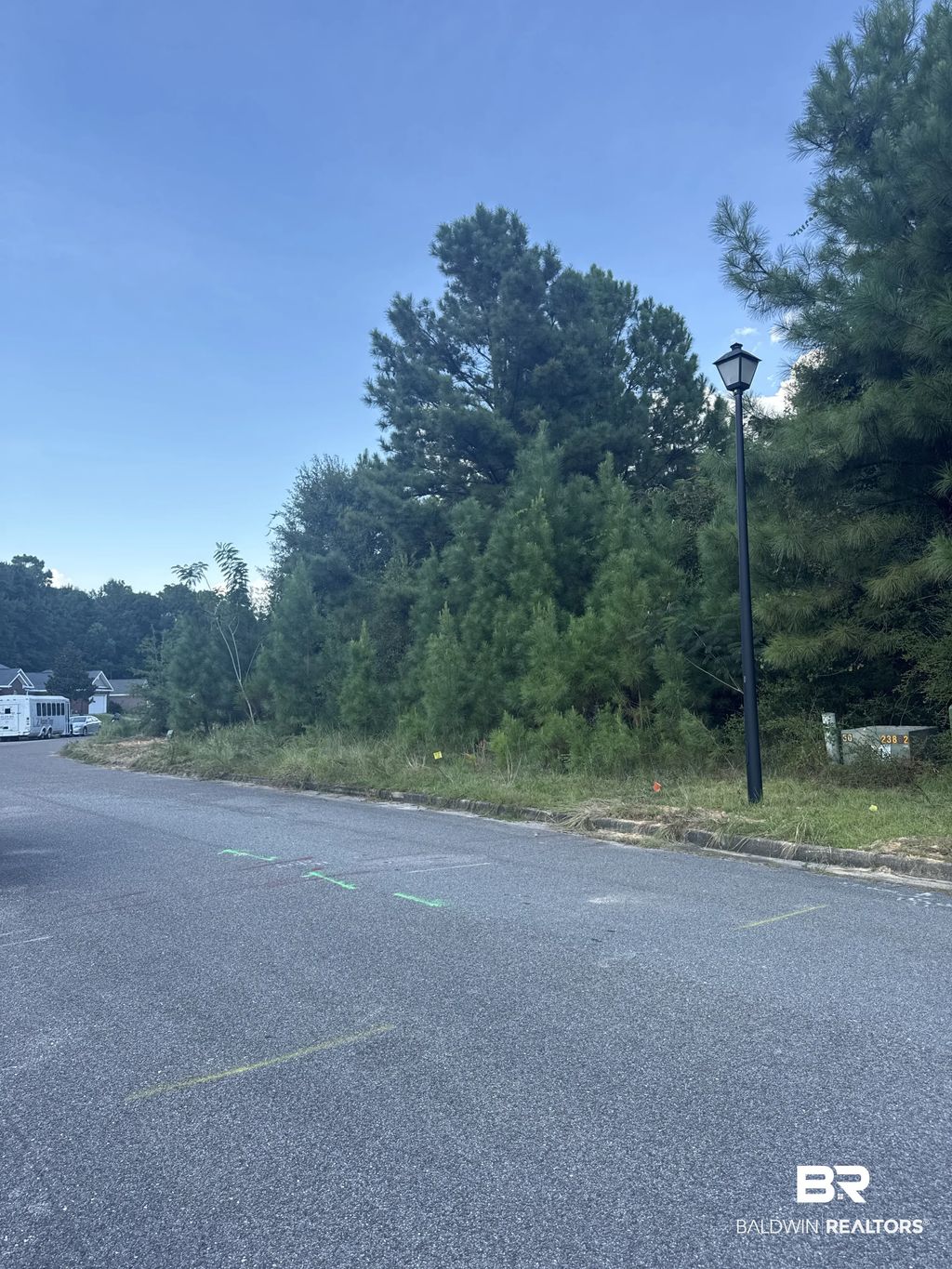 Reeves Court, Mobile