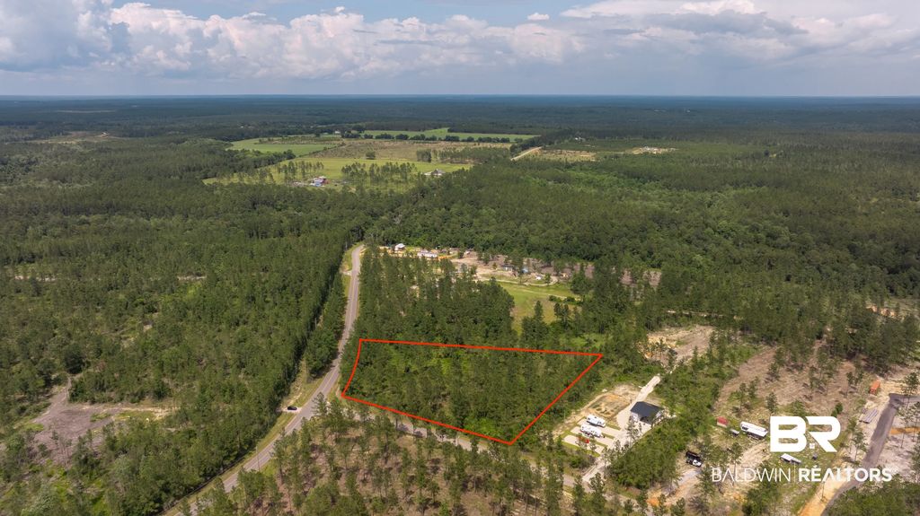 Linholm Rd, Robertsdale