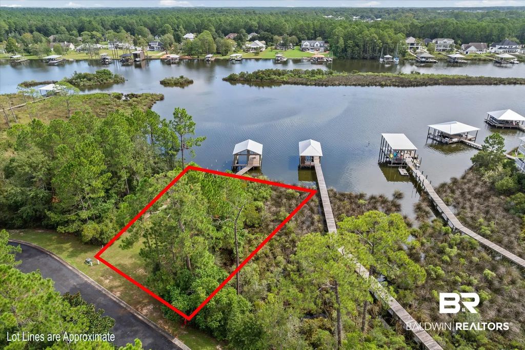 3908 Aqua Lane, Foley