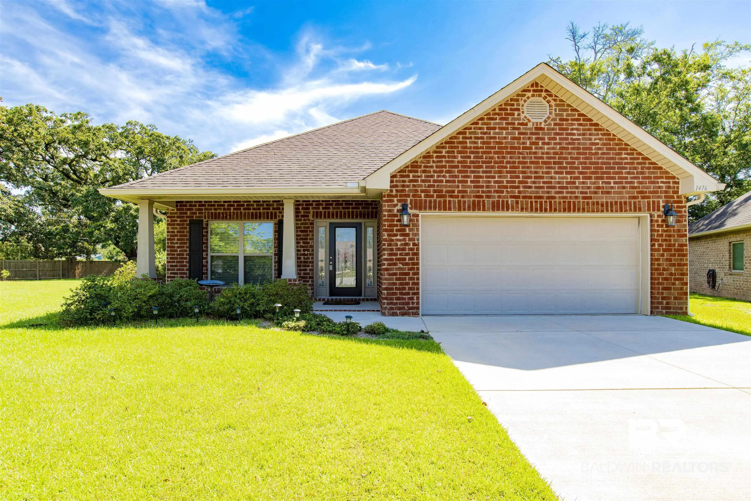 Photo of Listing #372572