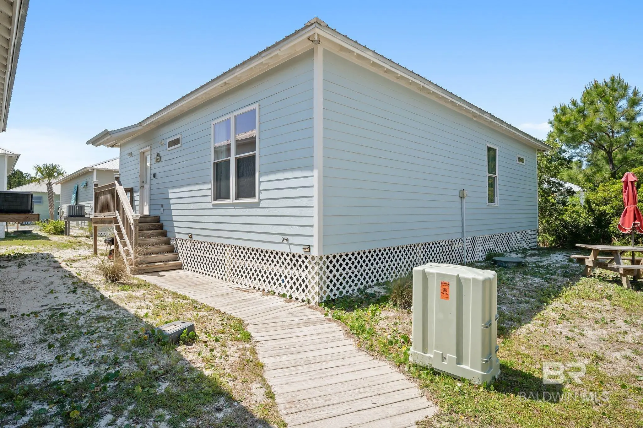 Photo of Listing #377798