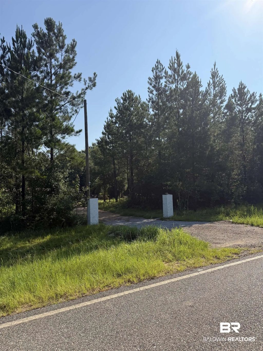 27731 Linholm Road, Robertsdale