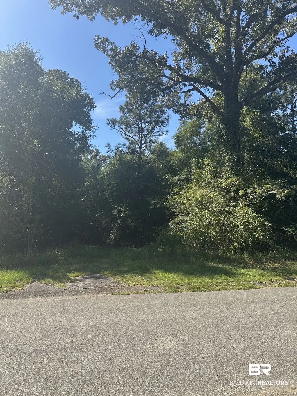 W Northwoods Drive West, Semmes
