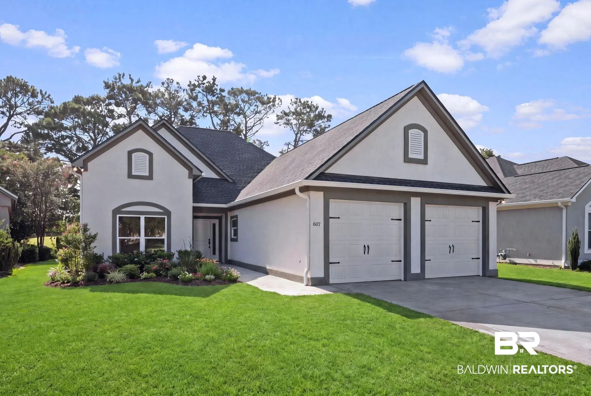 Photo of Listing #388774