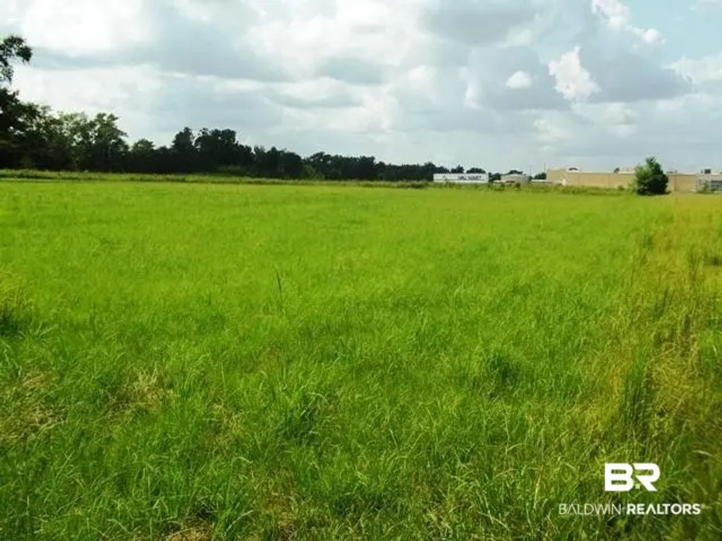 105 W Avenue A, Atmore