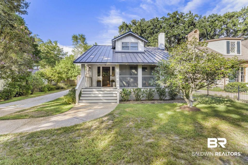 155 Pier Street, Fairhope
