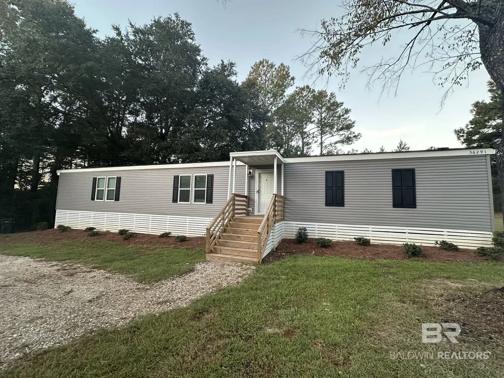 36291 County Road 39, Stapleton