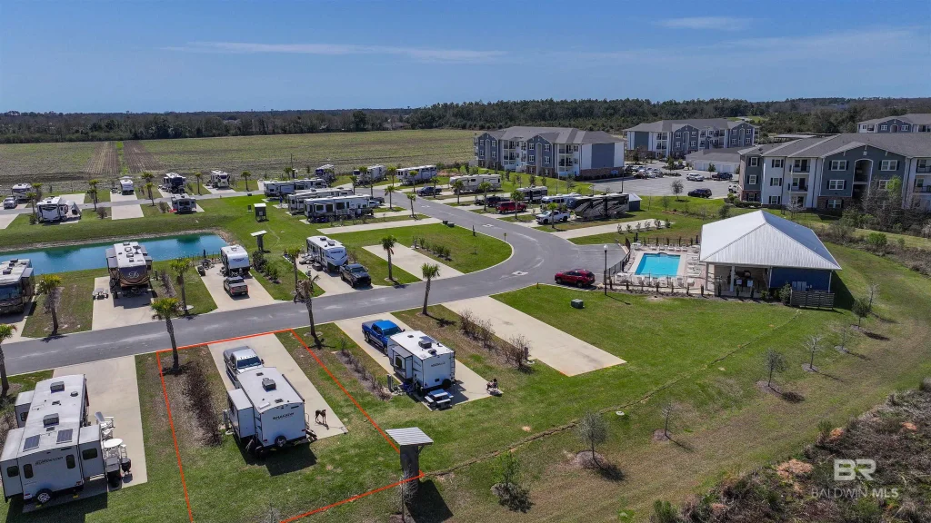 735 Vacation Circle, Foley