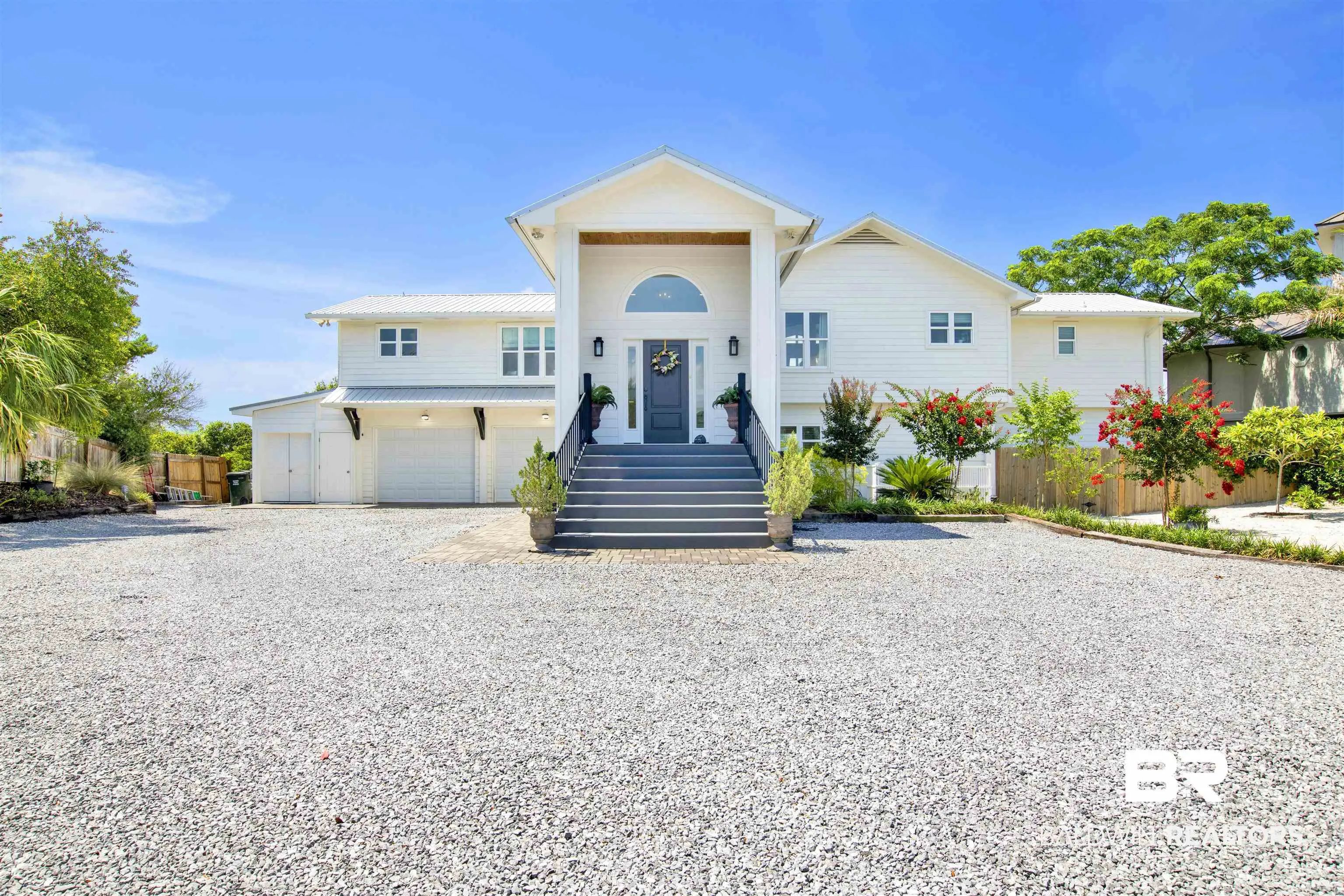Photo of Listing #380598