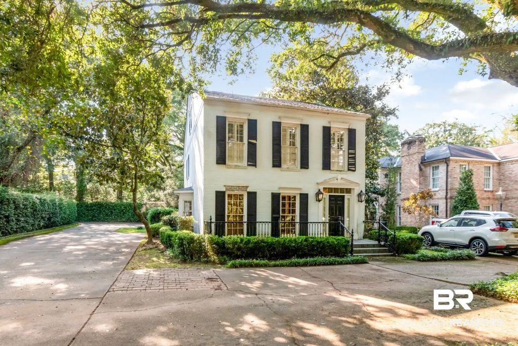 421 Tuthill Lane, Mobile