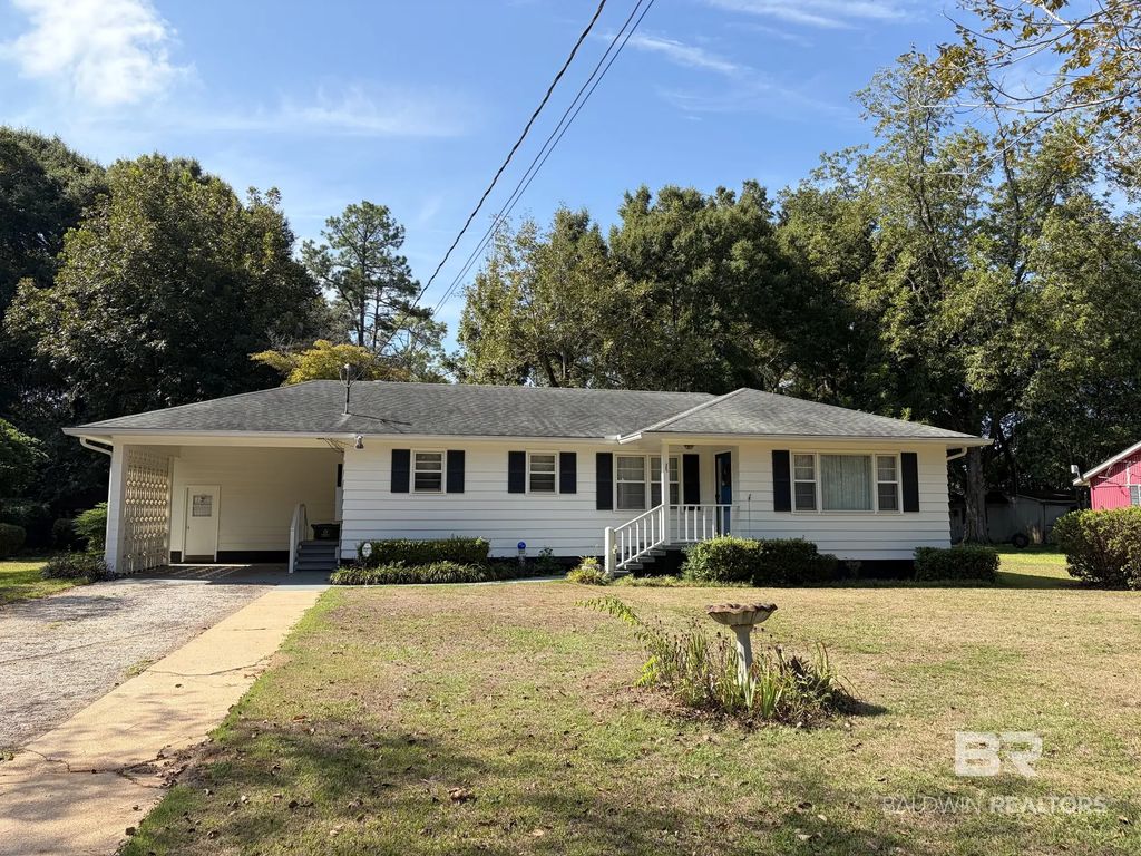 35 Walnut Street, Monroeville