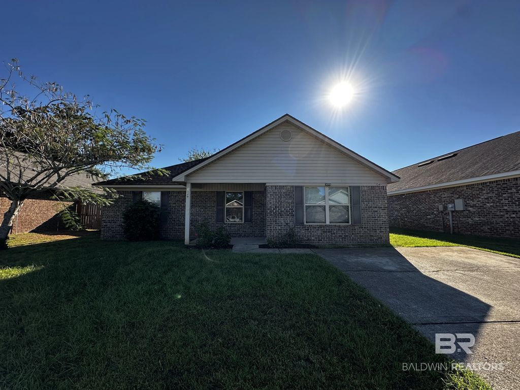 1549 Majesty Loop, Foley