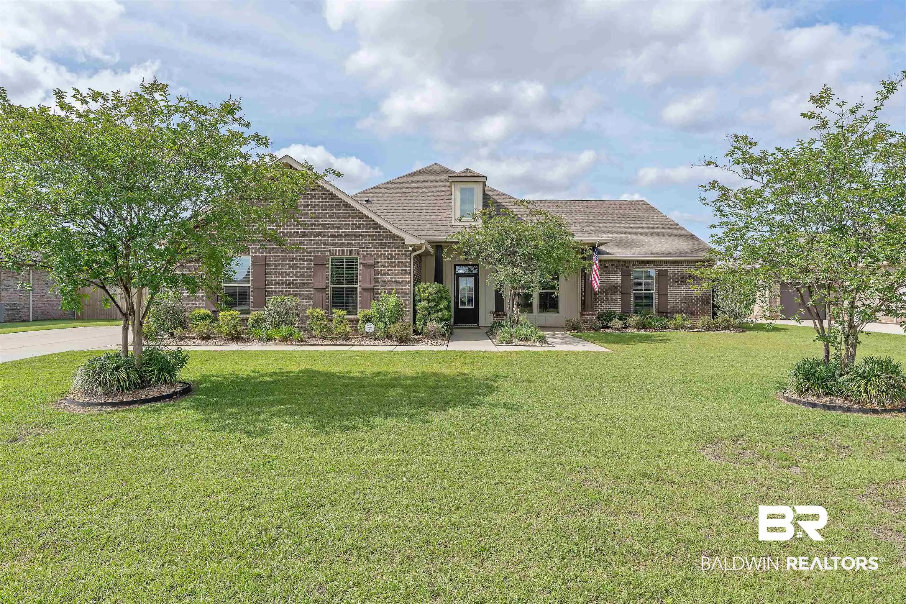Photo of Listing #396173