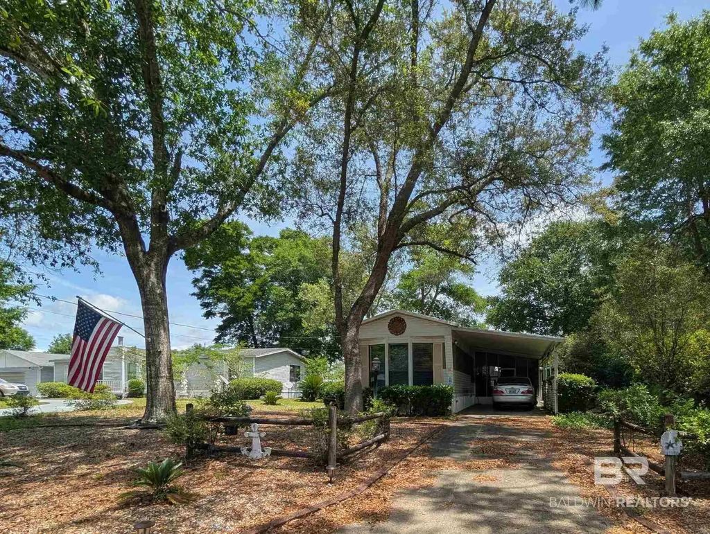 1558 Valencia Drive, Lillian