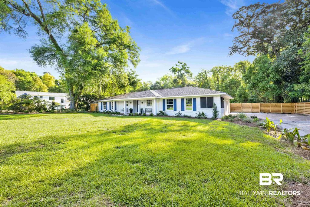 1104 Captain O'neal Drive, Daphne
