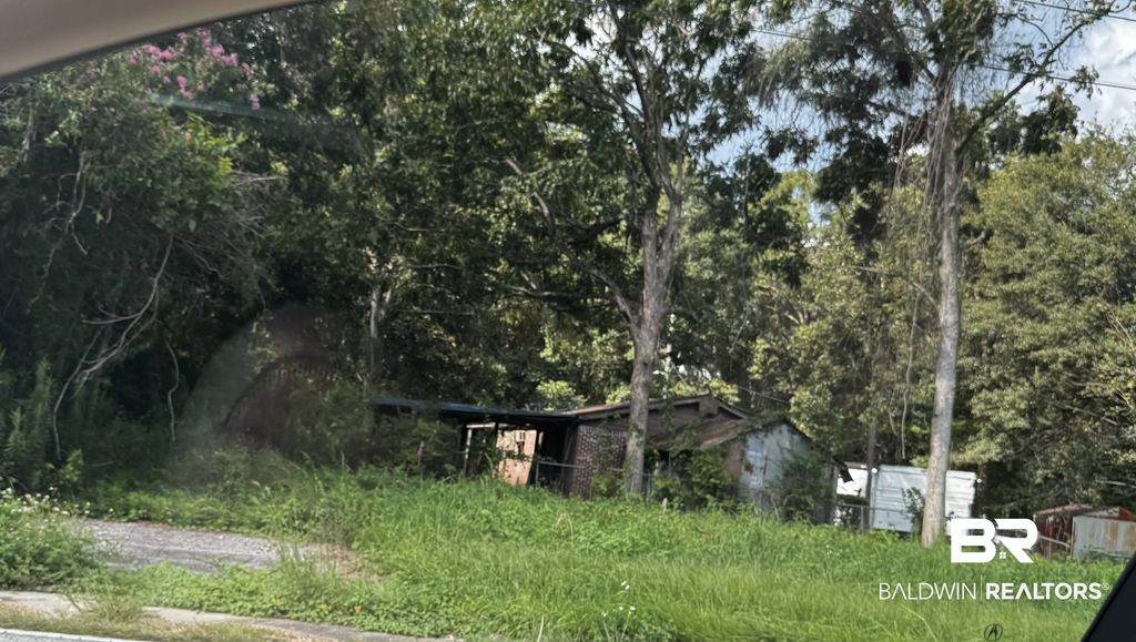 7260 Old Shell Road, Mobile