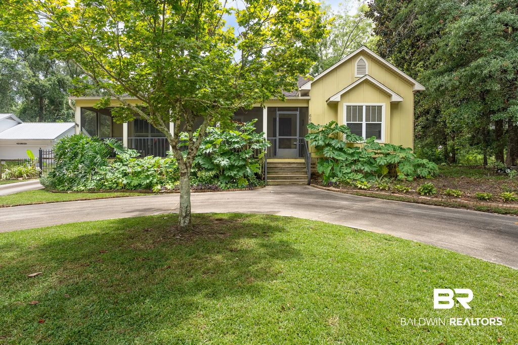 660 Bellangee Avenue, Fairhope