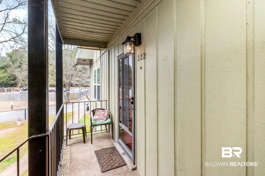 222 Riverbend Drive 222, Mobile