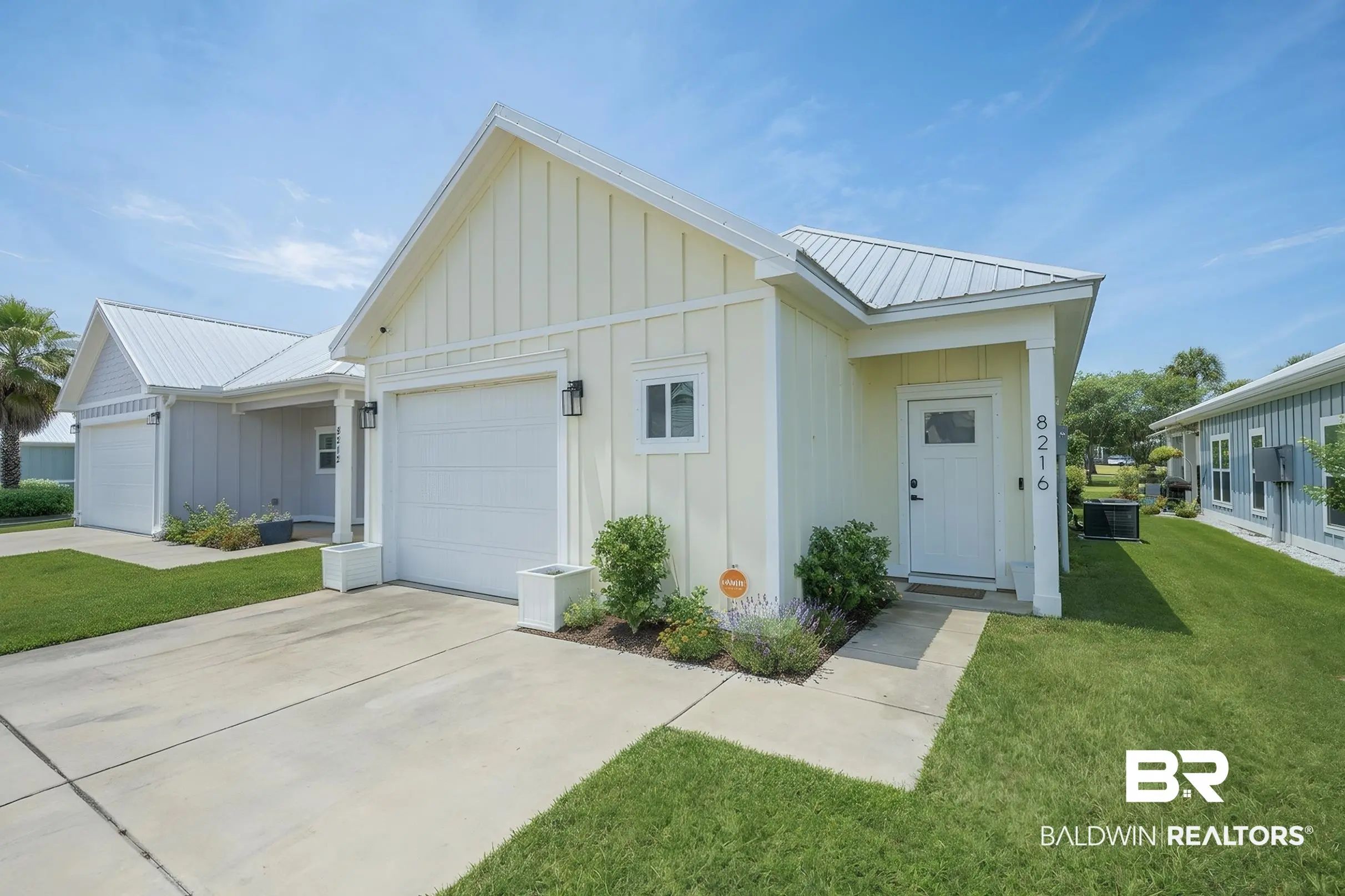 Photo of Listing #392033