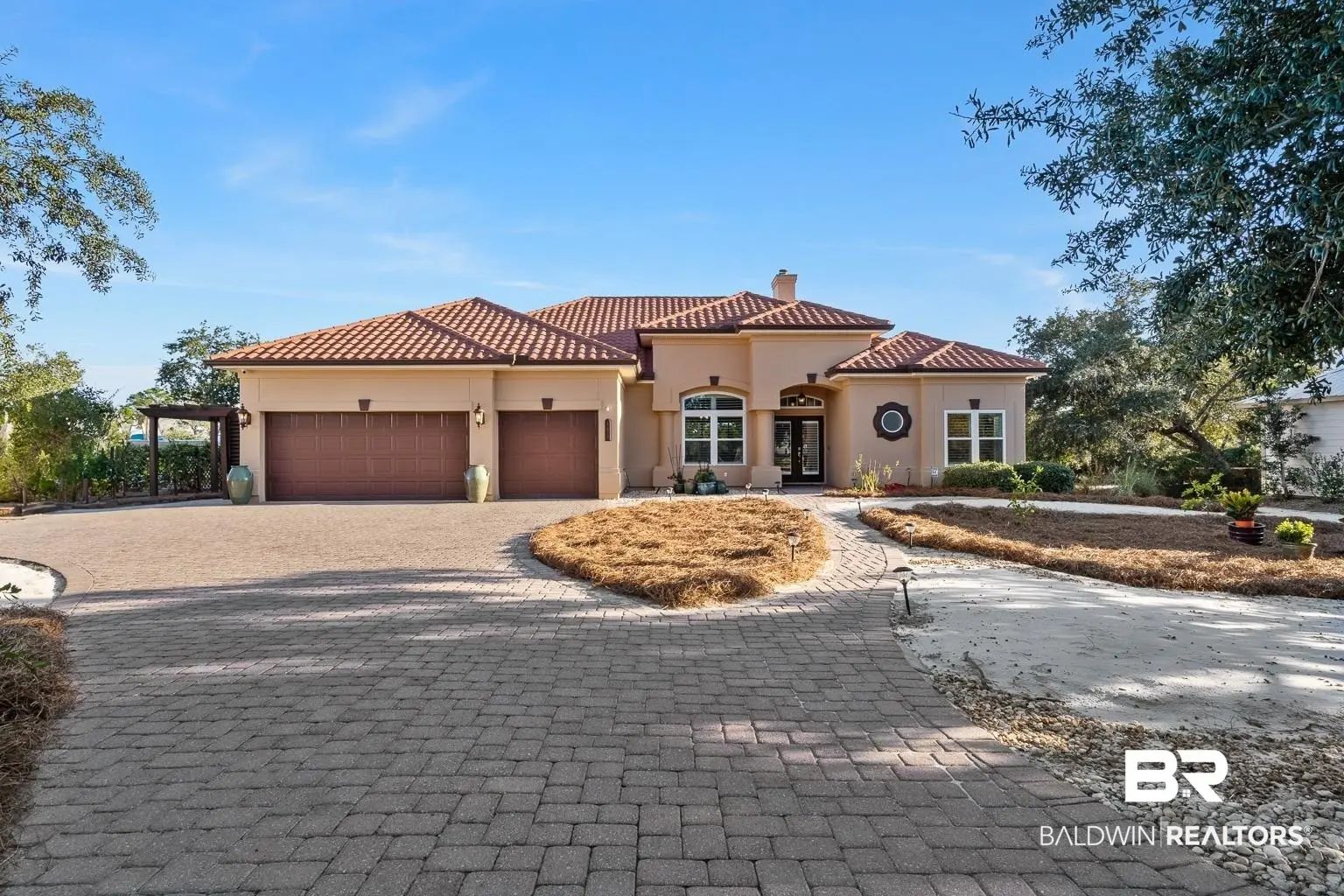Photo of Listing #371035