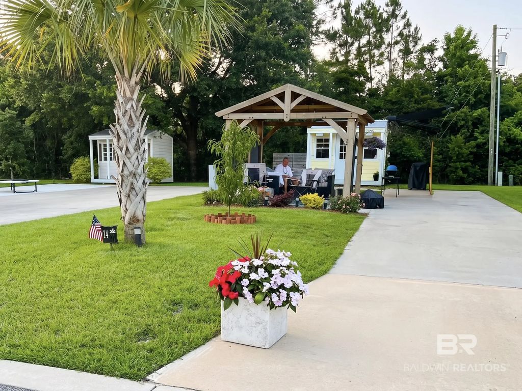 21240 Miflin Road 14, Foley