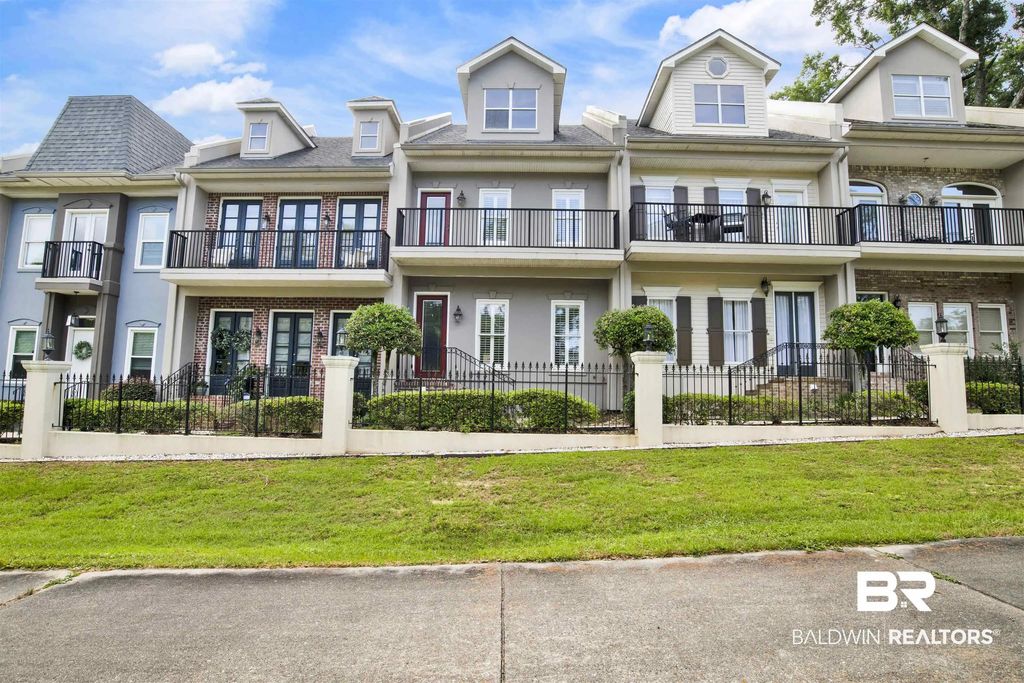 101 N Fairhope Court 16, Fairhope