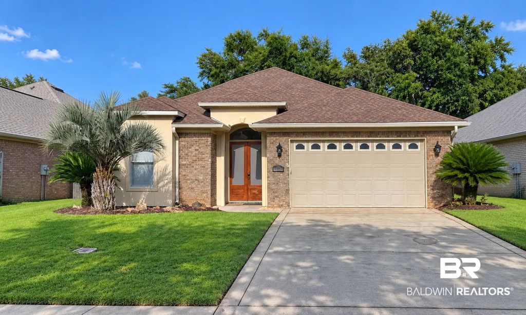 135 Lagoon Drive, Gulf Shores