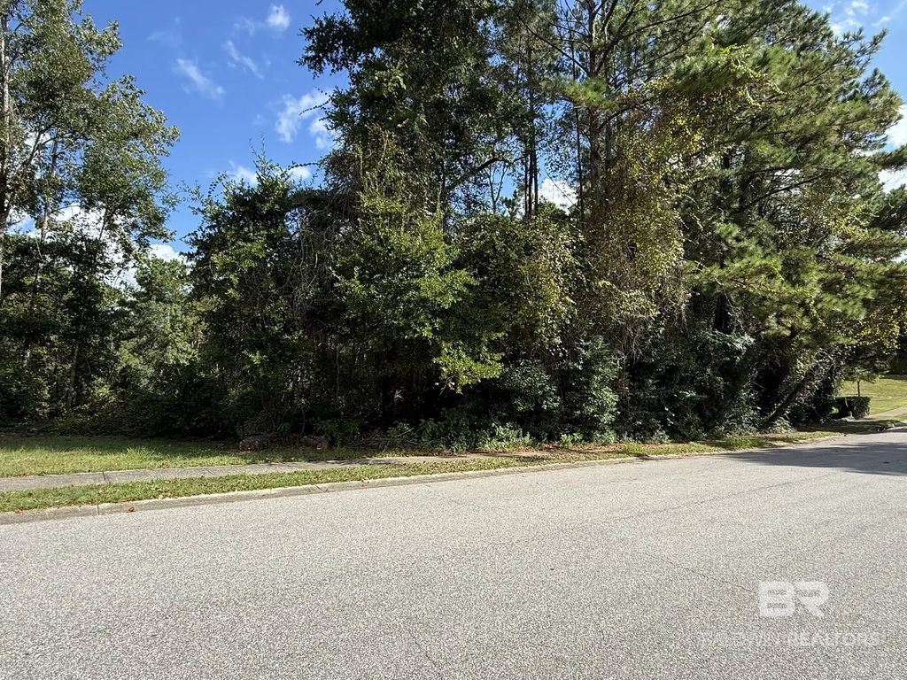 Charleston Oaks Drive 5, Daphne