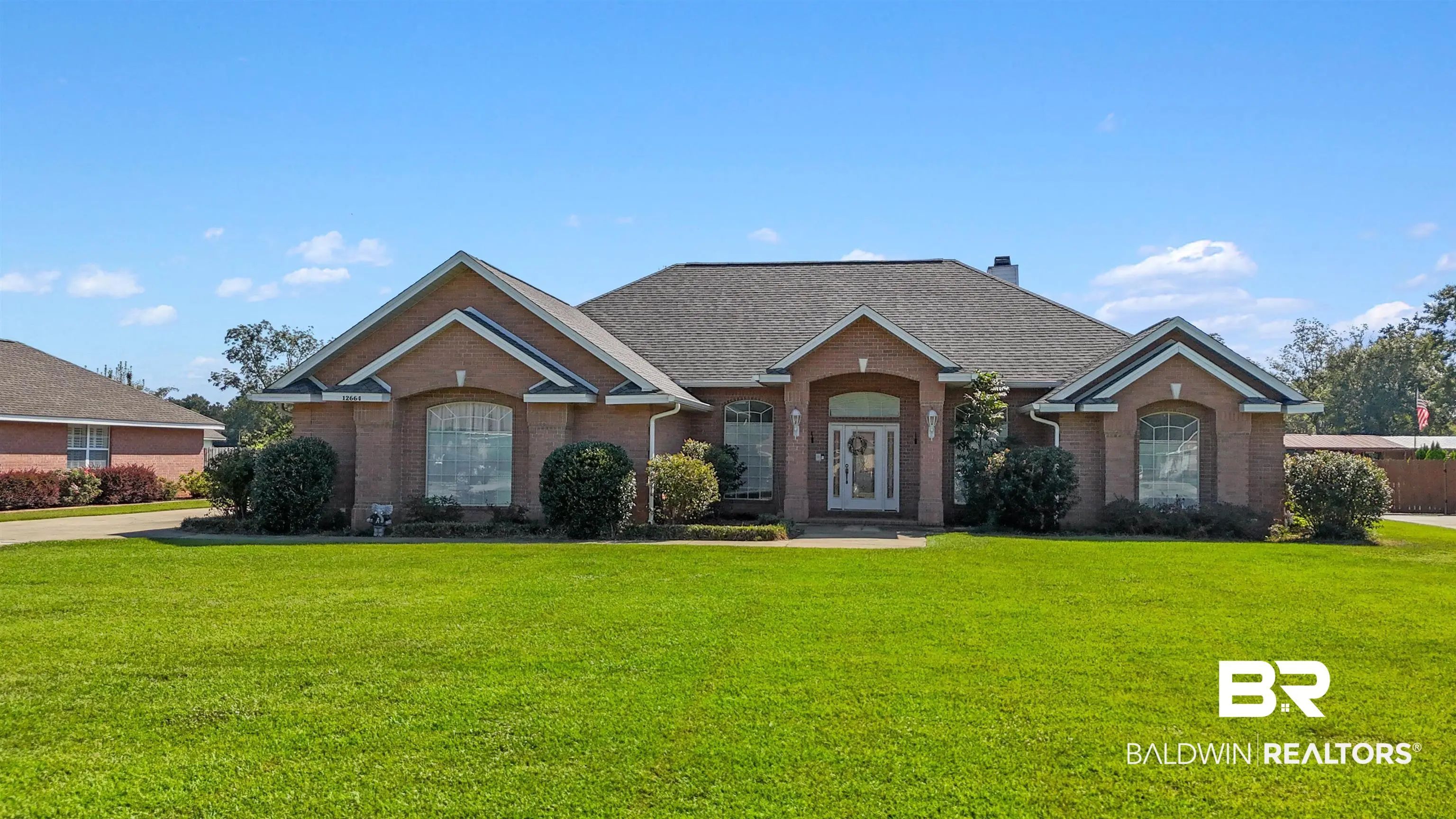 Photo of Listing #385310